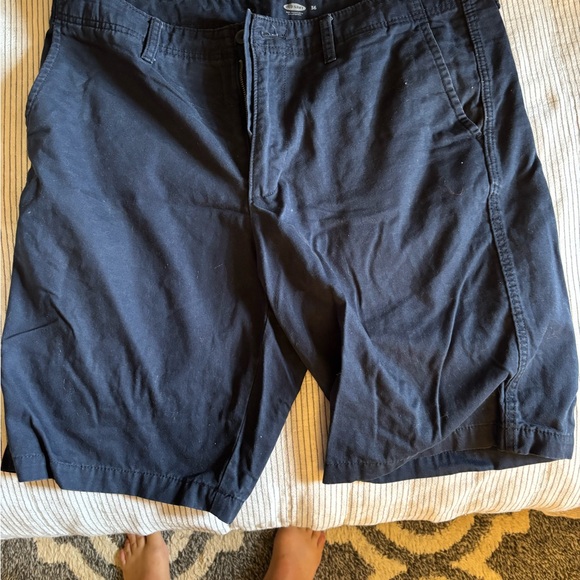 Old Navy Men's Black Shorts - Picture 1 of 2